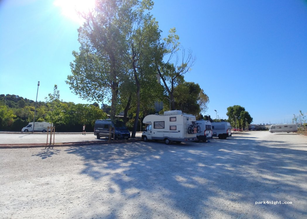 parking Mandrac — foto 2