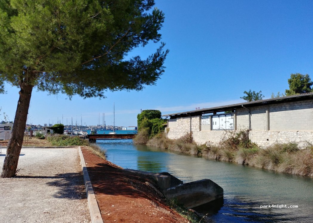 parking Mandrac — foto 3