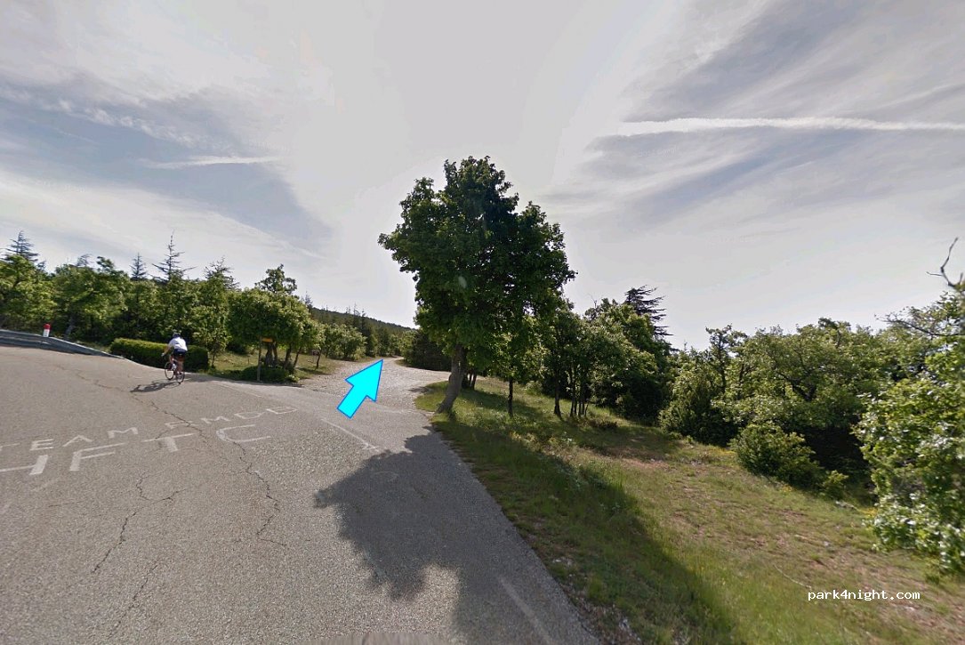 (84410) Bédoin - Unnamed Road — foto