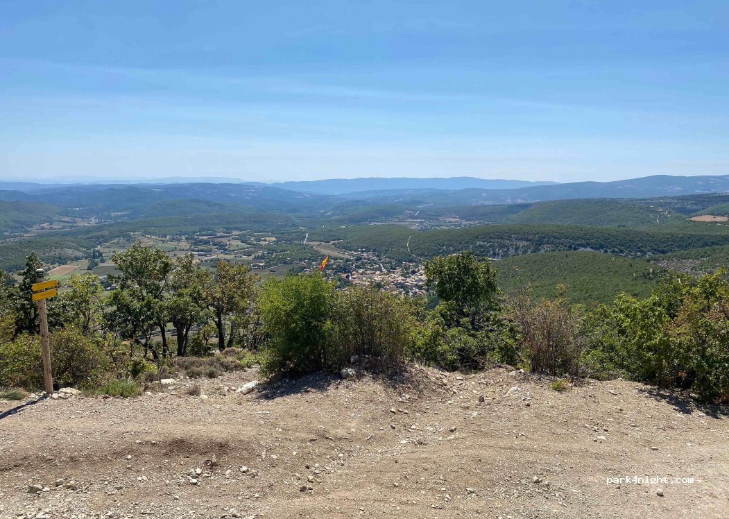 (04150) Banon - Unnamed Road — foto