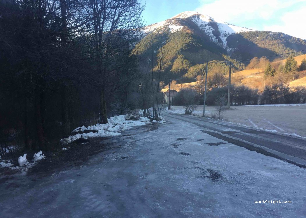 (04140) Verdaches - L'Auchette — foto 2