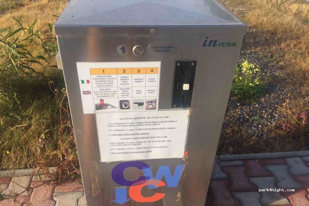 Parcheggio Comunale Porto Pino — foto