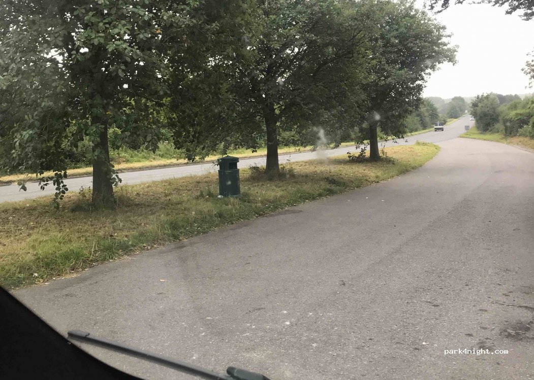 (RG17)  - Bath Road — foto