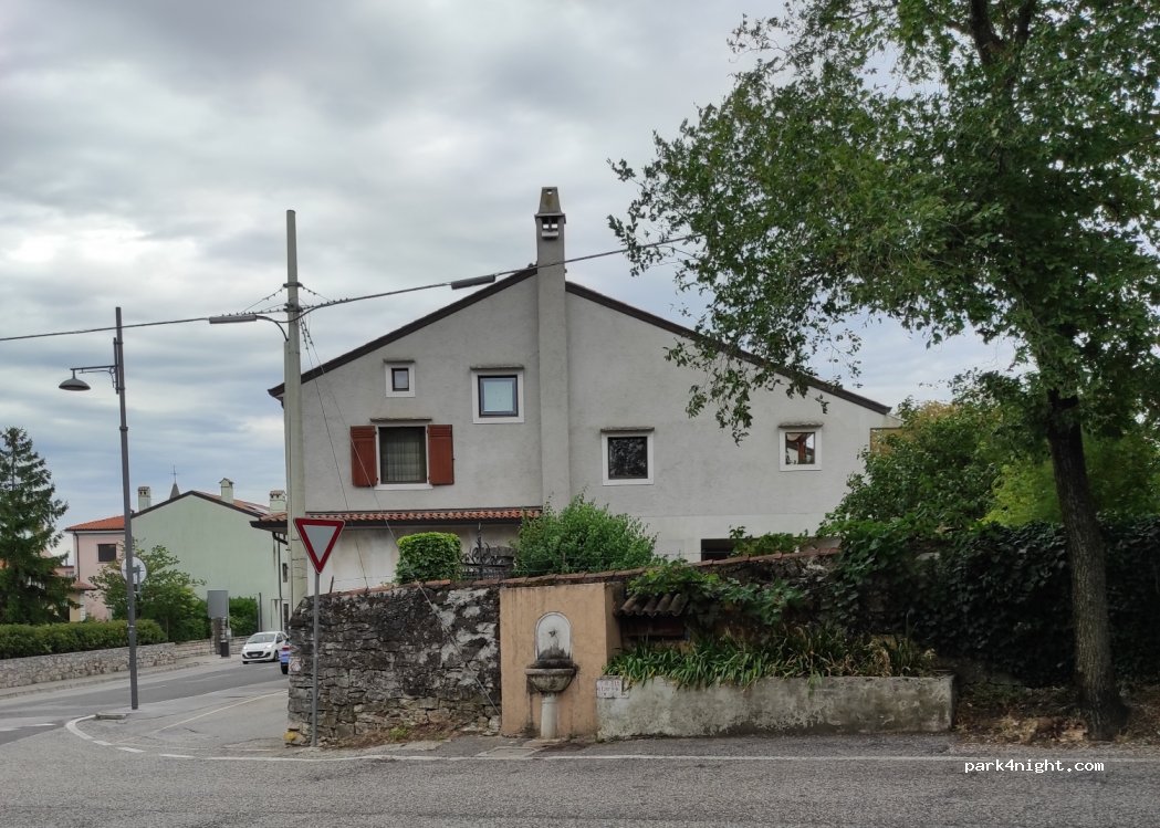 (34151) Prosecco-Contovello - 202 Via Stazione di Prosecco — foto