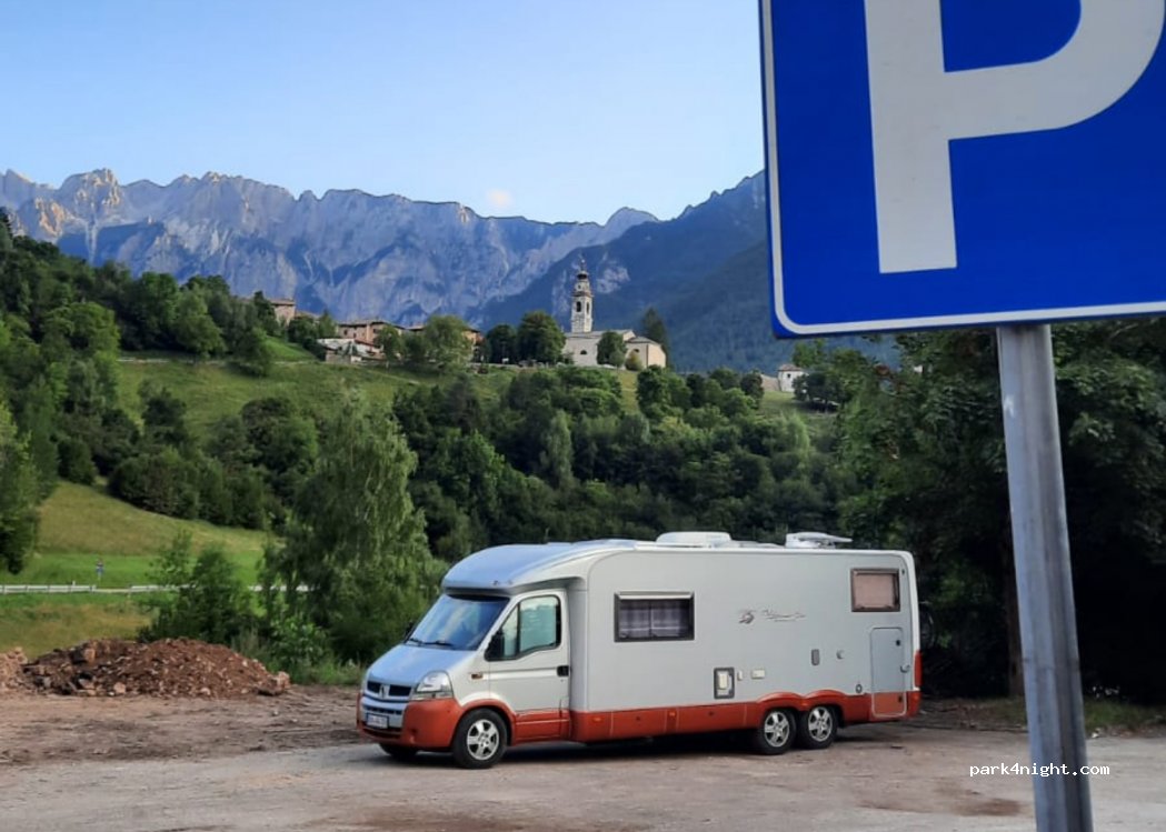 (38060) Parrocchia - — foto