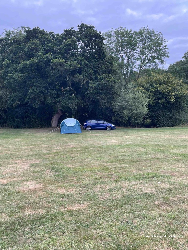 Hill Top Farm Orchard Campsite — foto 4
