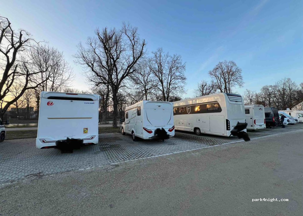 Wohnmobilstellplatz Grieserwiese Landshut — foto 5