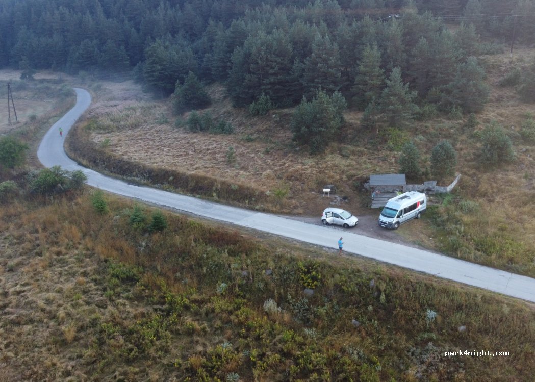 (4582) Ravnogor - Unnamed Road — foto