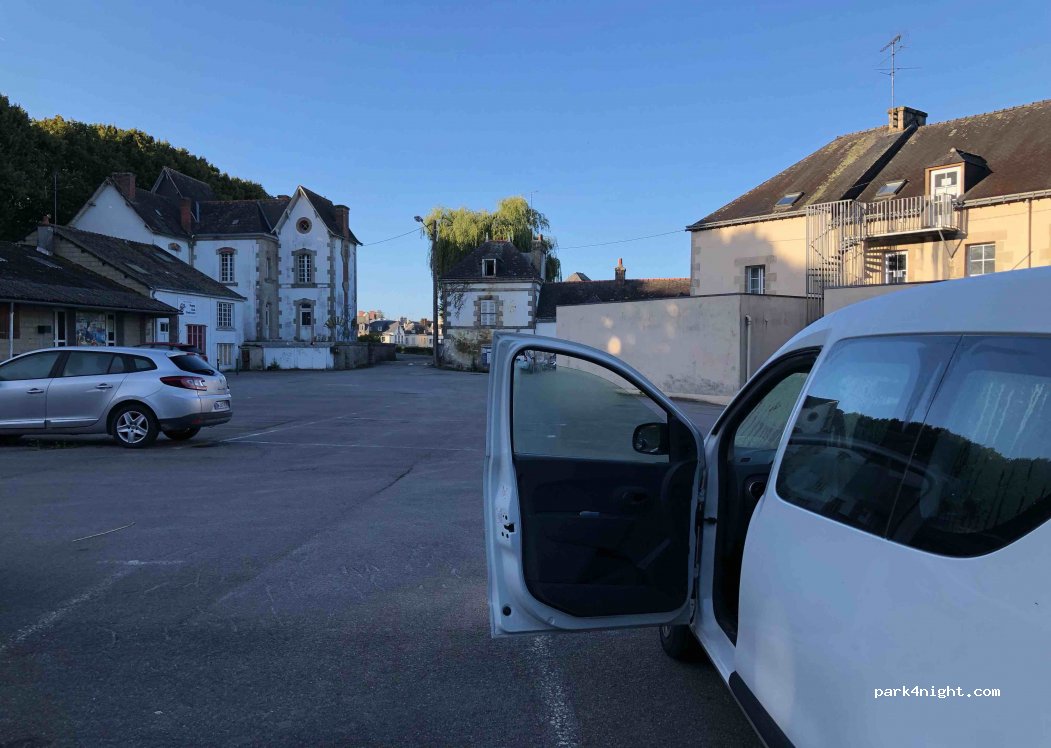 (56300) Pontivy - 7 Quai des Récollets — foto 3