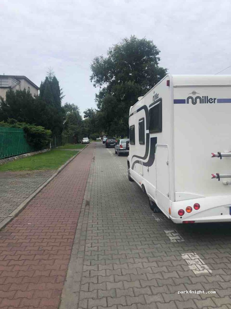 (30-319) Kraków - 11-12 Tyniecka — foto 2