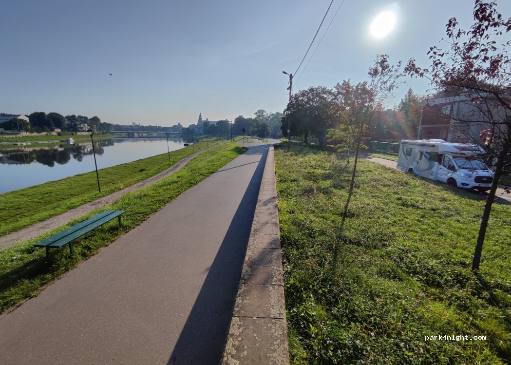 (30-319) Kraków - 11-12 Tyniecka — foto 4