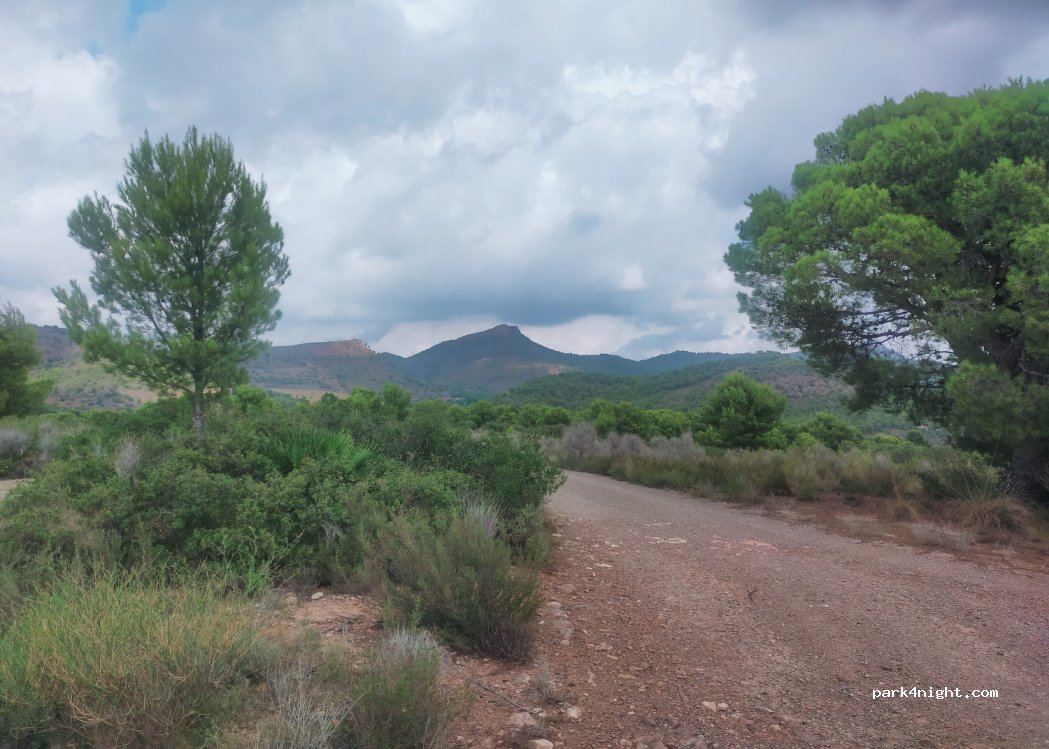 (46119) Nàquera - 294 Plaça Poligono 8 — foto 3