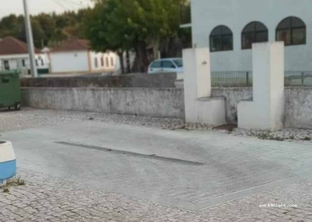 (2070-397) Pontével - 13 Largo do Rio da Fonte — foto