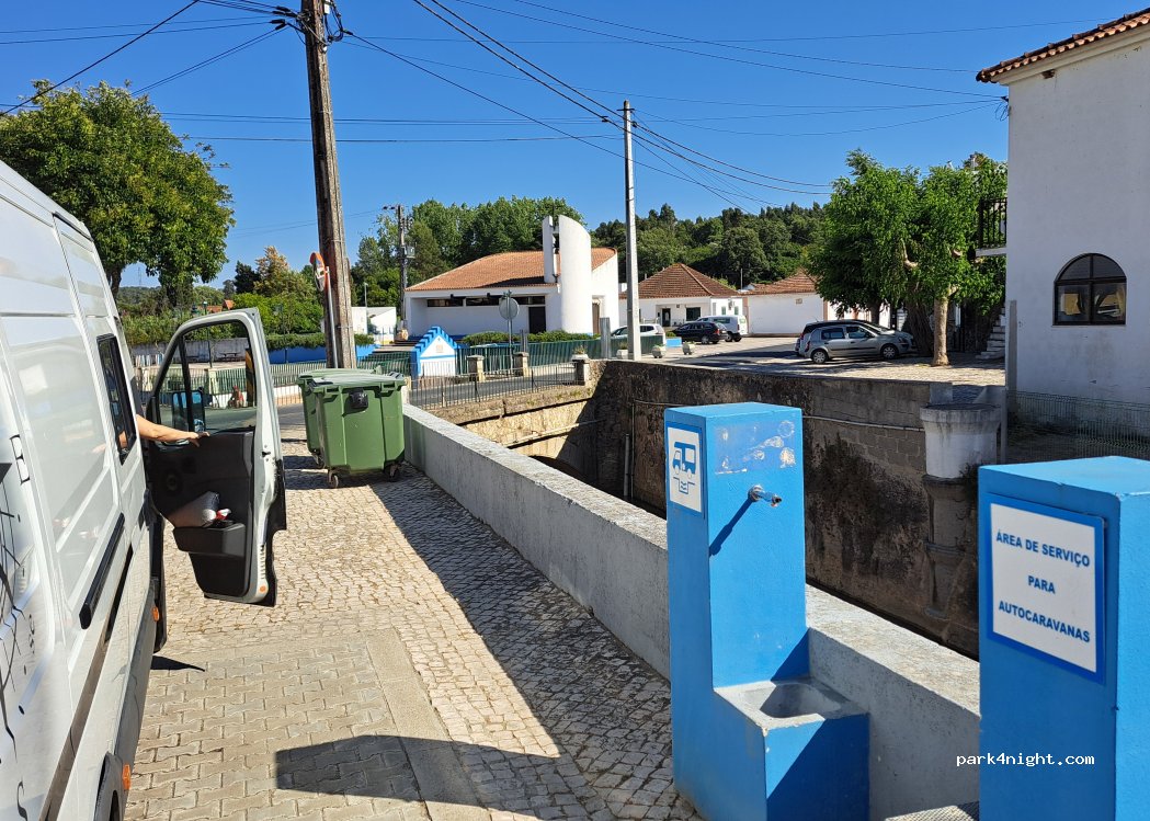 (2070-397) Pontével - 13 Largo do Rio da Fonte — foto 4