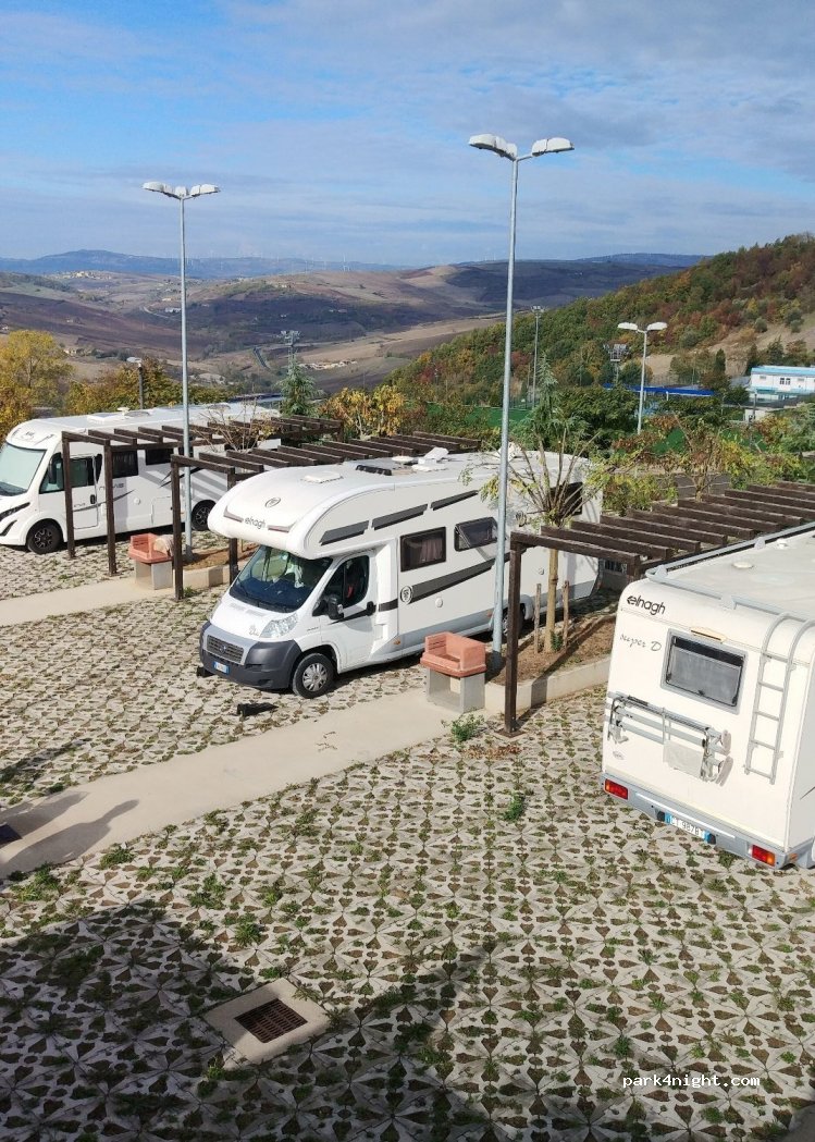 Area Sosta Camper Comunale Savignano Irpino — foto 2