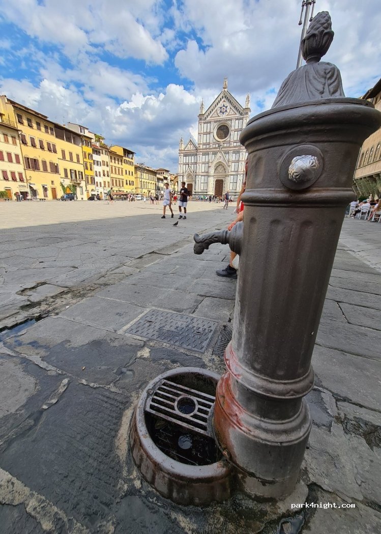 (50122) Firenze - 32R Piazza di Santa Croce — foto 2