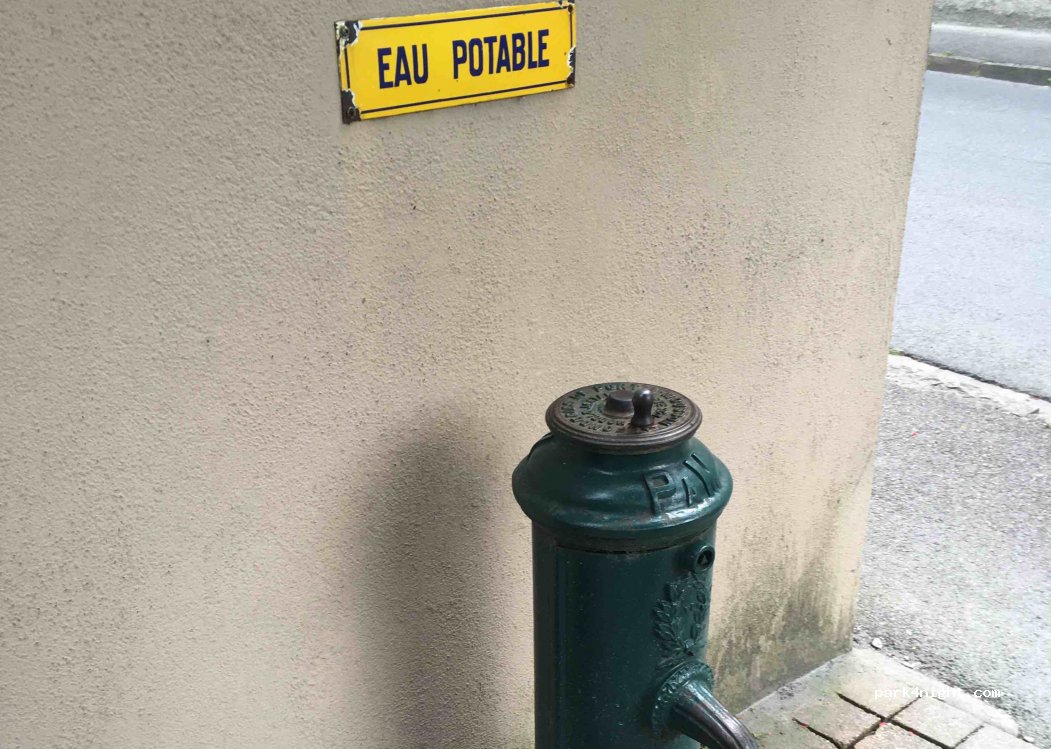 (65710) Campan - 1 Place du Docteur Colat — foto