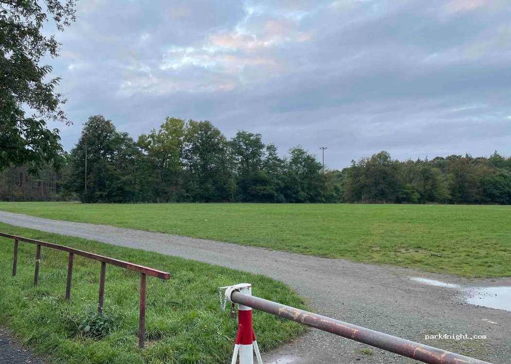 (60528) Frankfurt am Main - Isenburger Schneise — foto 2