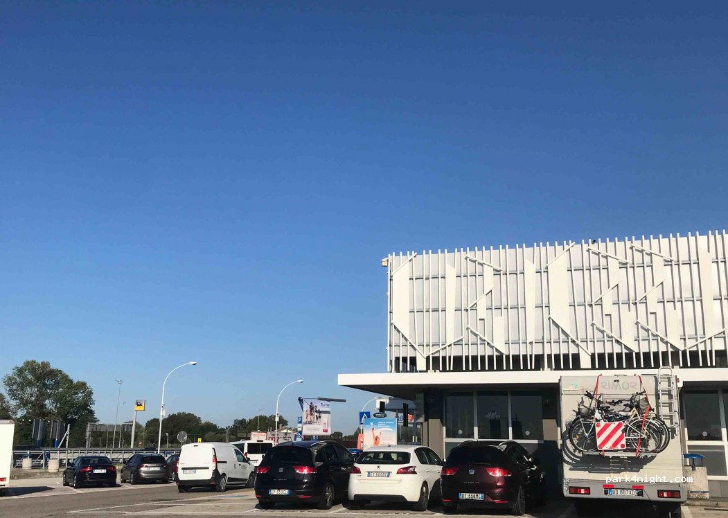 (47838) Riccione - 16 Viale Brescia — foto