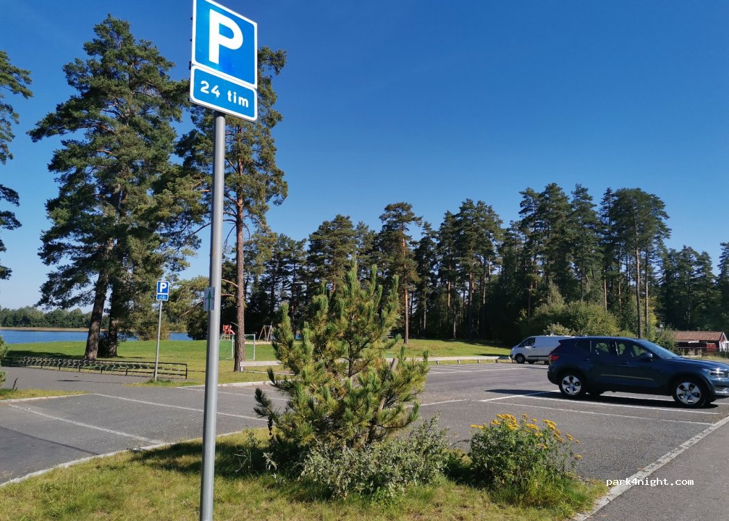(555 94)  - 15 Gamla vägen — foto