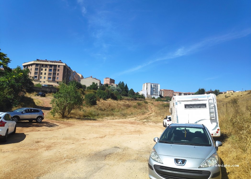 (42004) Soria - 3 Calle Pérez Villaviad — foto