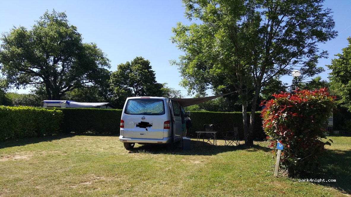 Flower Camping La Châtaigneraie — foto
