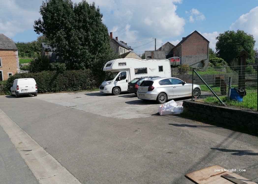 (5561) Houyet - 13 Rue de Gendron — foto