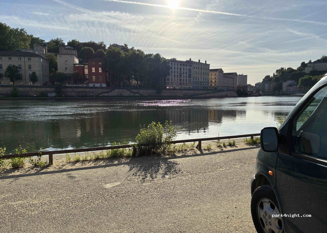 (69009) Lyon - 3B Quai Chauveau — foto 5