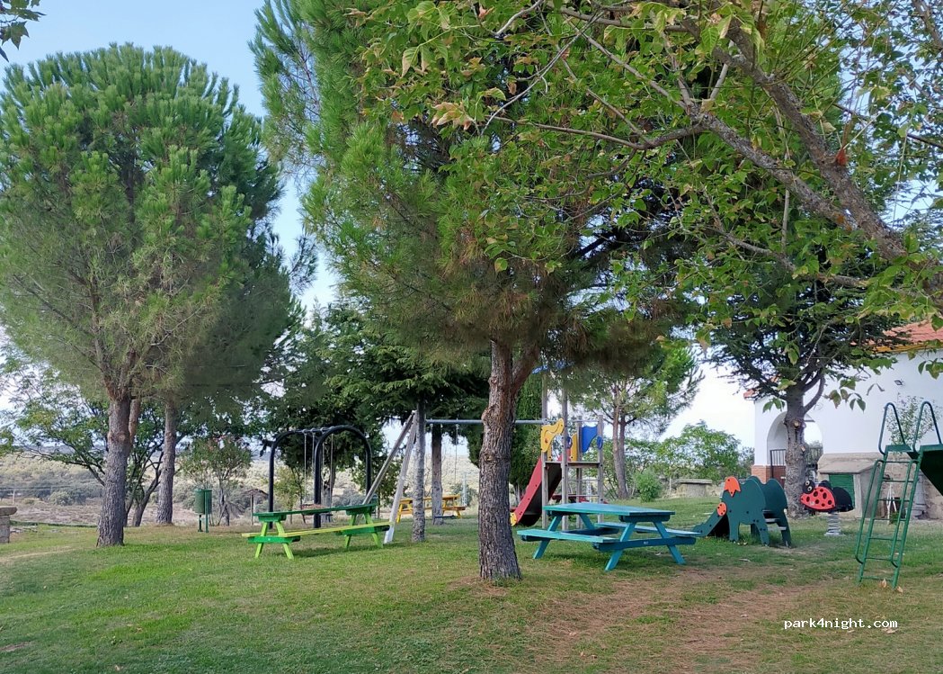(10393) Valdehúncar - Calle Duque de Alba — foto