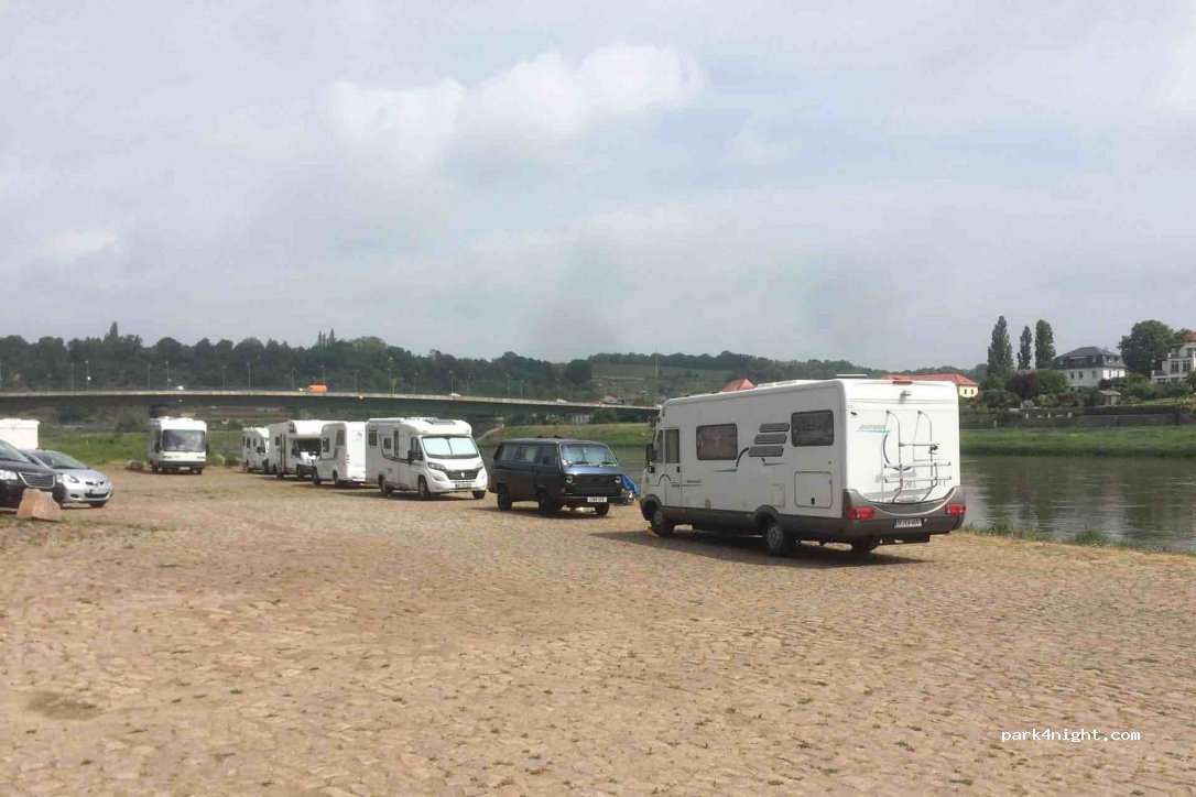 Mobilcaravan Stellplatz Meißen — foto