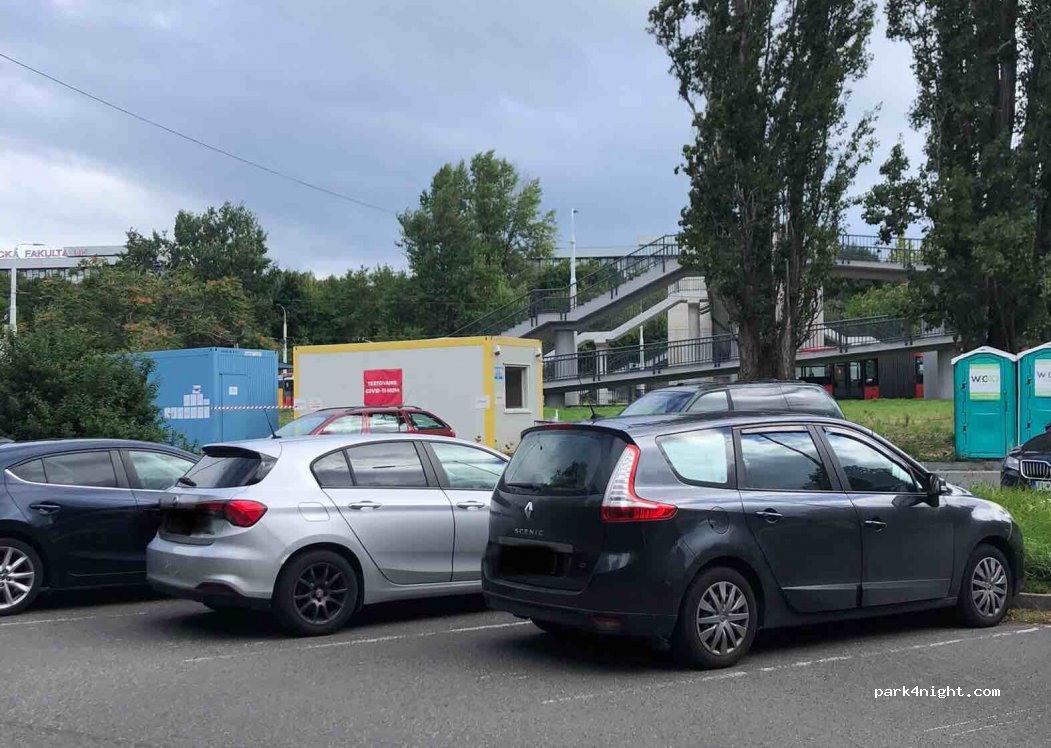 (841 04) Karlova Ves - 3 Botanická — foto