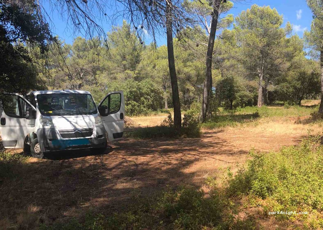 (13410) Lambesc - Chemin du Salet — foto 2