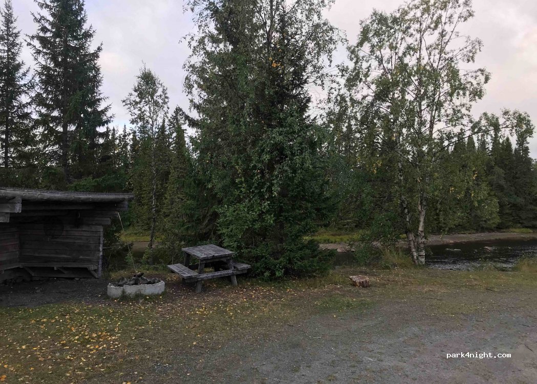 (835 98)  - Unnamed Road — foto