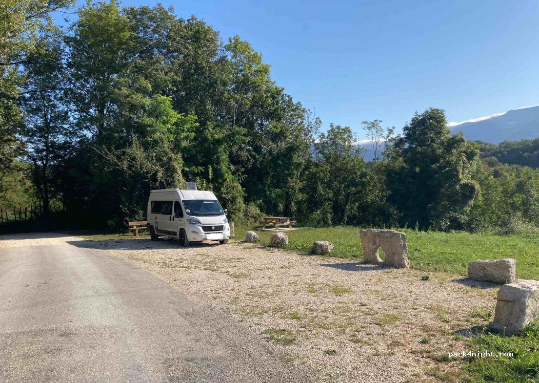 (01260) Valromey-sur-Séran - Unnamed Road — foto