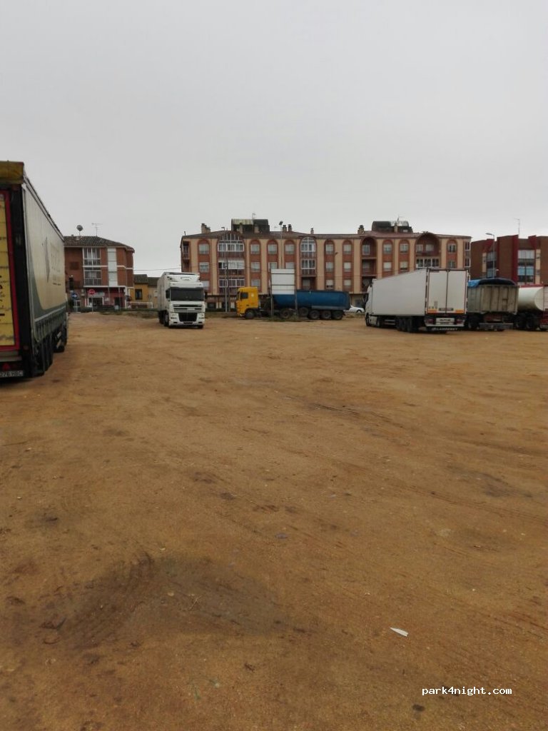 (49800) Toro - 44 Avenida de Carlos Pinilla — foto 3