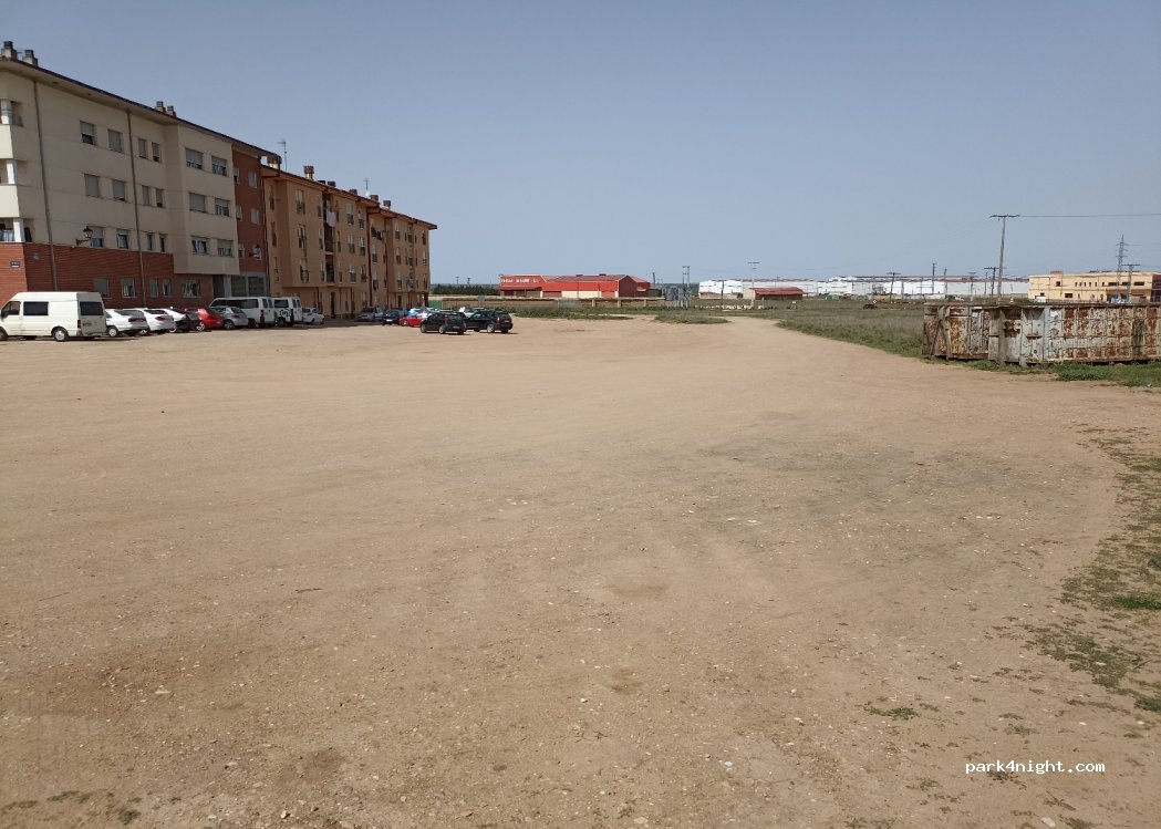 (49800) Toro - 44 Avenida de Carlos Pinilla — foto 4