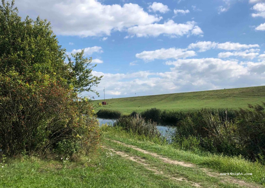 () Vojka nad Dunajom - Unnamed Road — foto 2