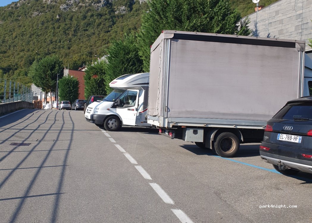 (23827) Lierna - 8 Via Giacomo Leopardi — foto