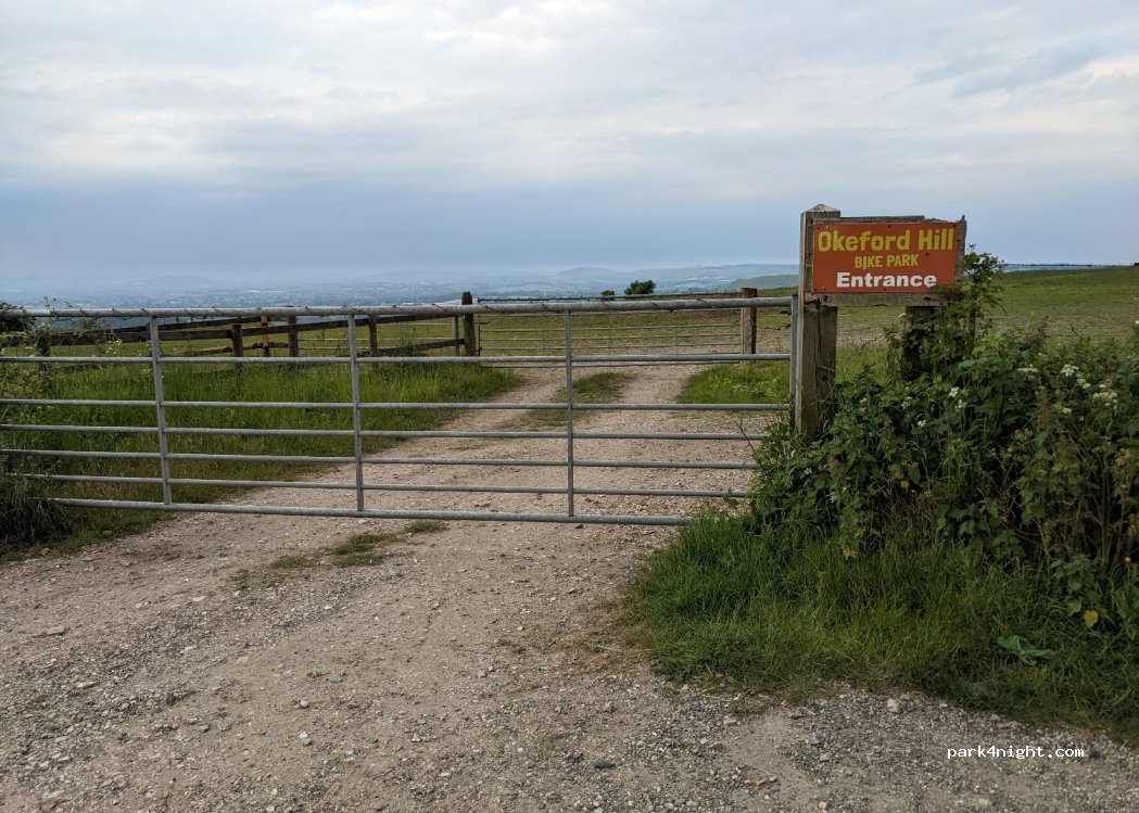 (DT11 0EF) Okeford Fitzpaine - — foto 2