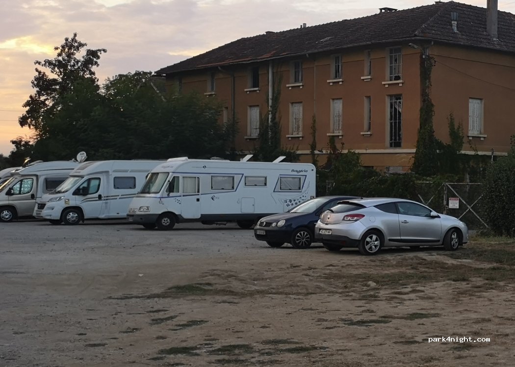 (82000) Montauban - 325 Rue des Oules — foto