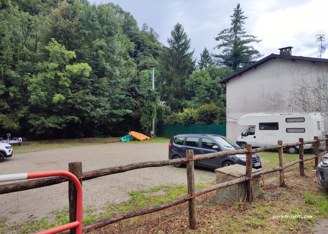 (21016) Colmegna - 23-9 Via Paolo Berra — foto
