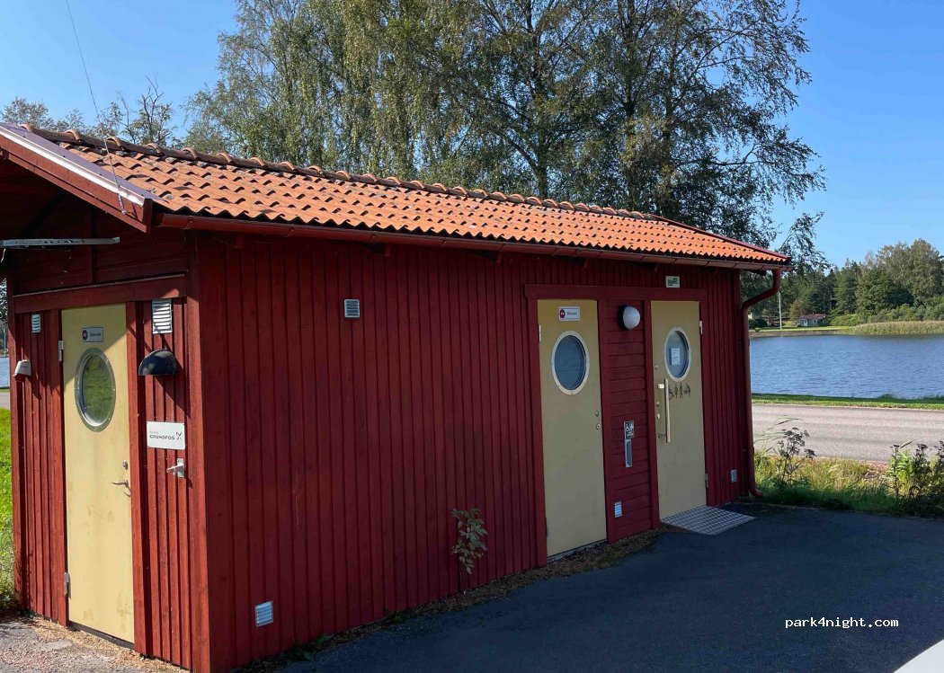 (681 52) Kristinehamn - 36 Vålösundsvägen — foto