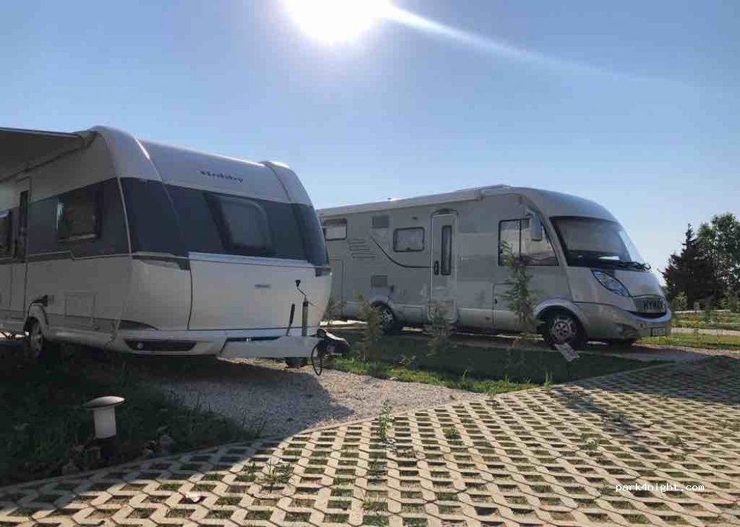 DHARMA KARAVAN KAMP — foto