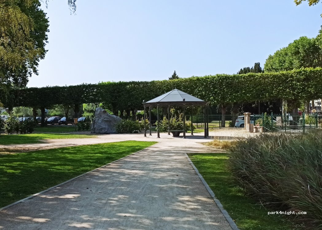 (27700) Les Andelys - 46 Avenue de la République — foto 2