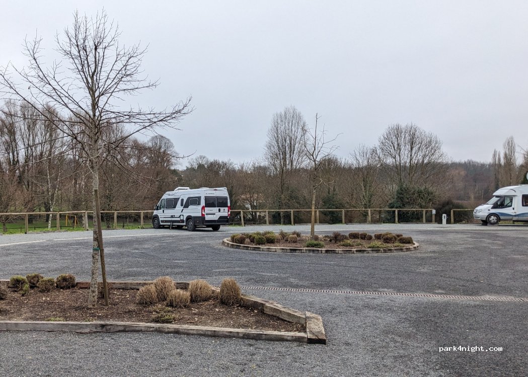 (33570) Lussac - 152-155 La Grange — foto 4