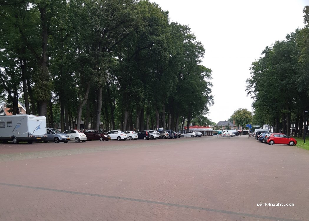 (9471 AB) Zuidlaren - 10 Brink Z.Z. — foto