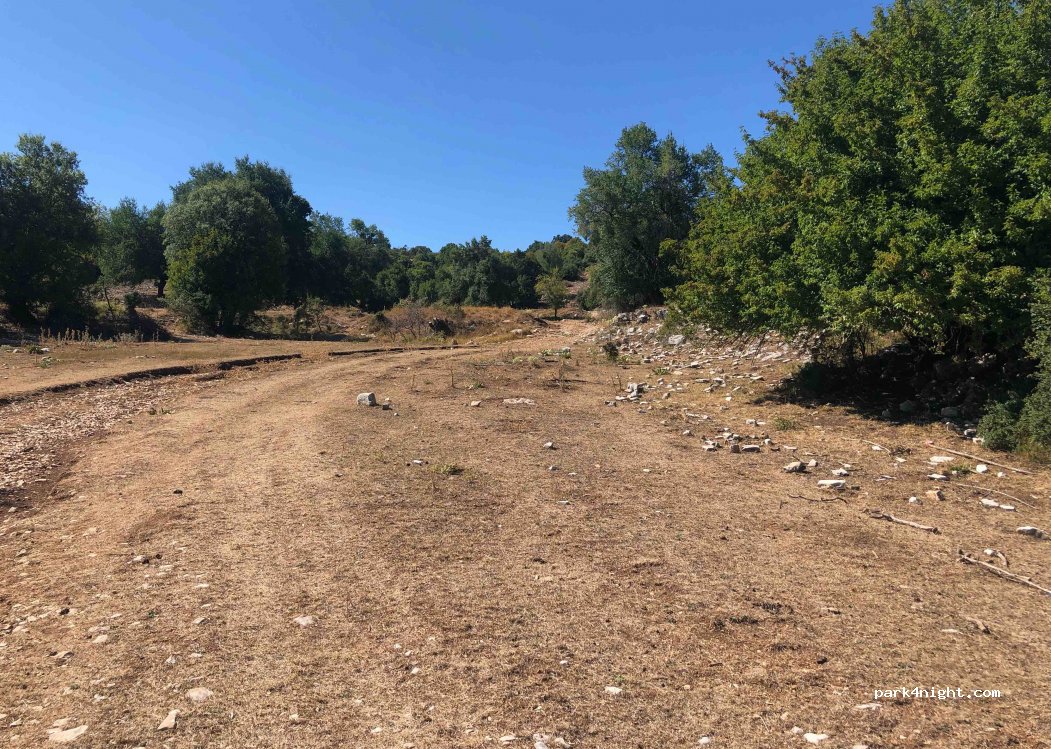 (440 07) Kentriko Zagori - Unnamed Road — foto