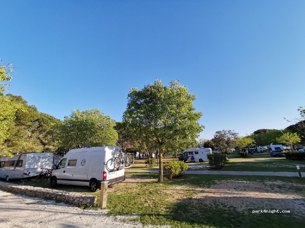 Zaton Holiday Camping — foto