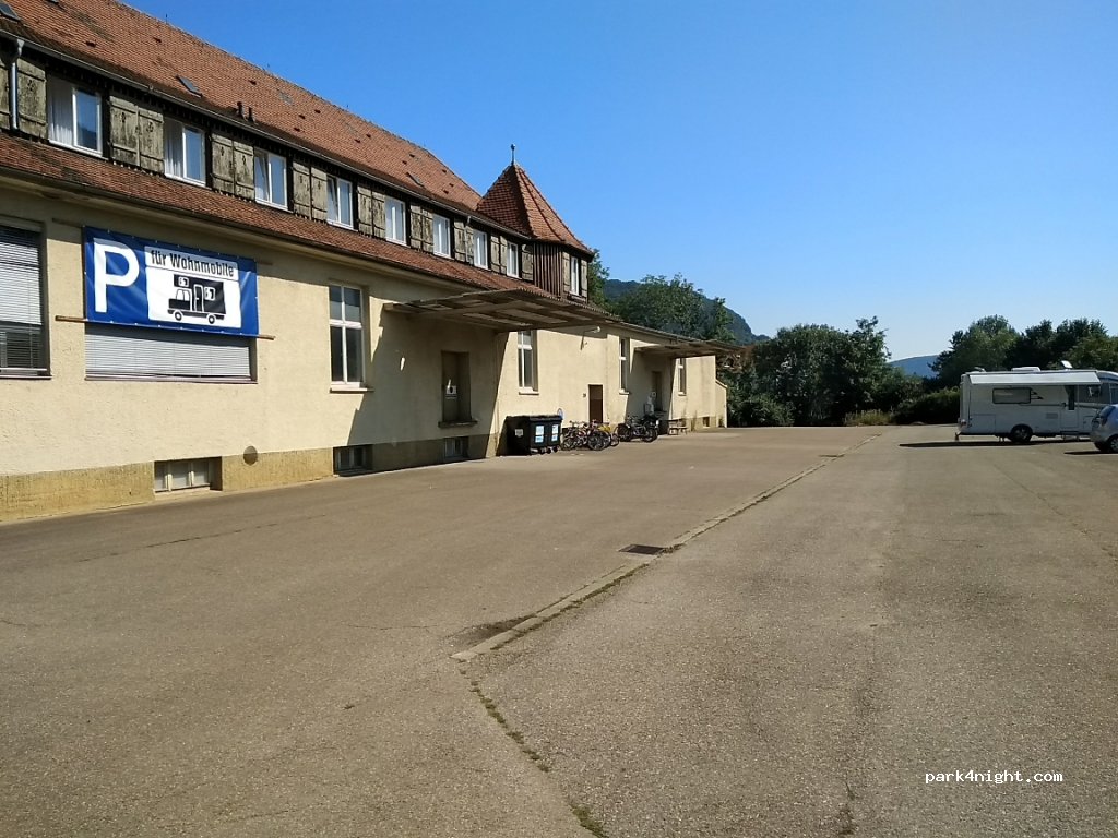 Wohnmobilstellplatz an der Vinzenz Therme in Bad Ditzenbach — foto 2