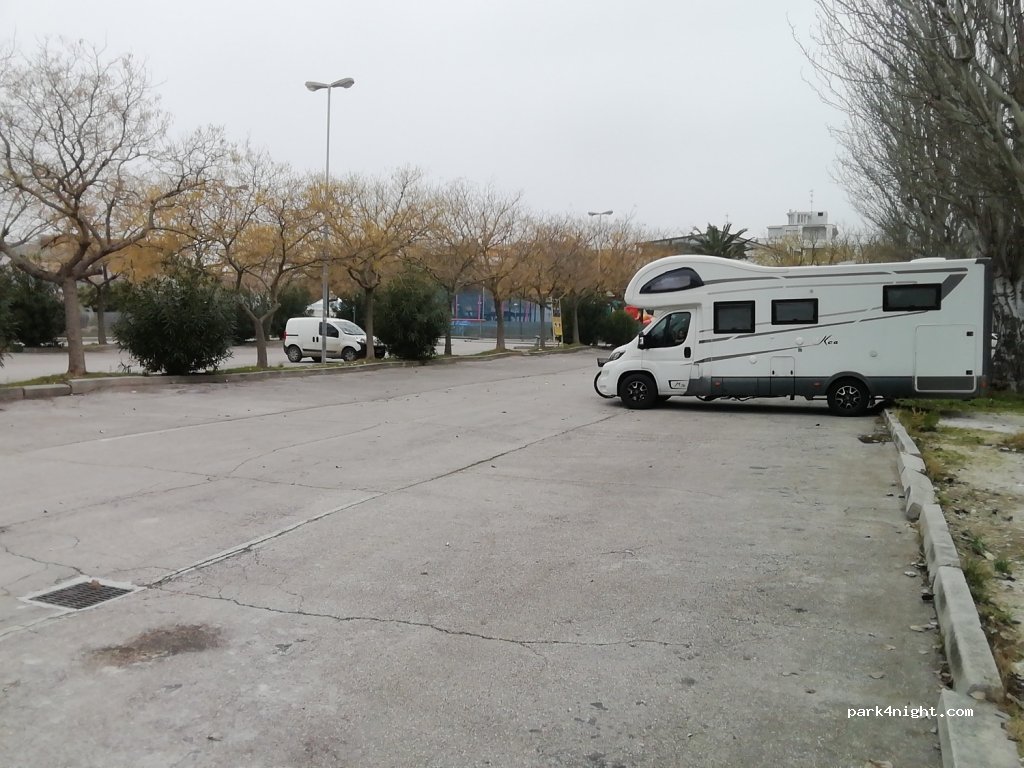 (61032) Fano - 152 Via dello Scalo — foto 3
